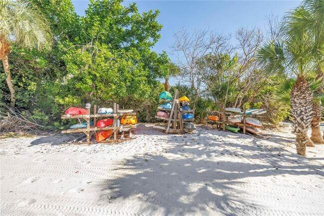 Building Photo - 111 Whispering Sands Cir