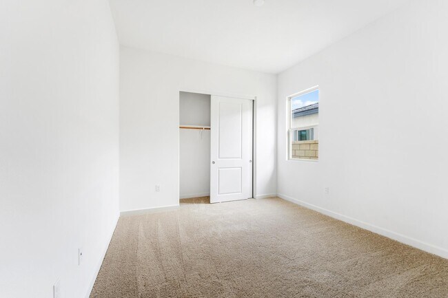 Building Photo - 73774 Mojave Desert Dr