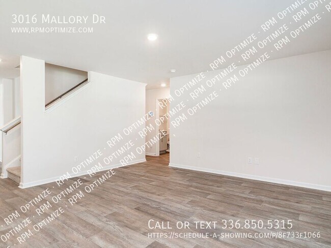 Building Photo - 3016 Mallory Dr