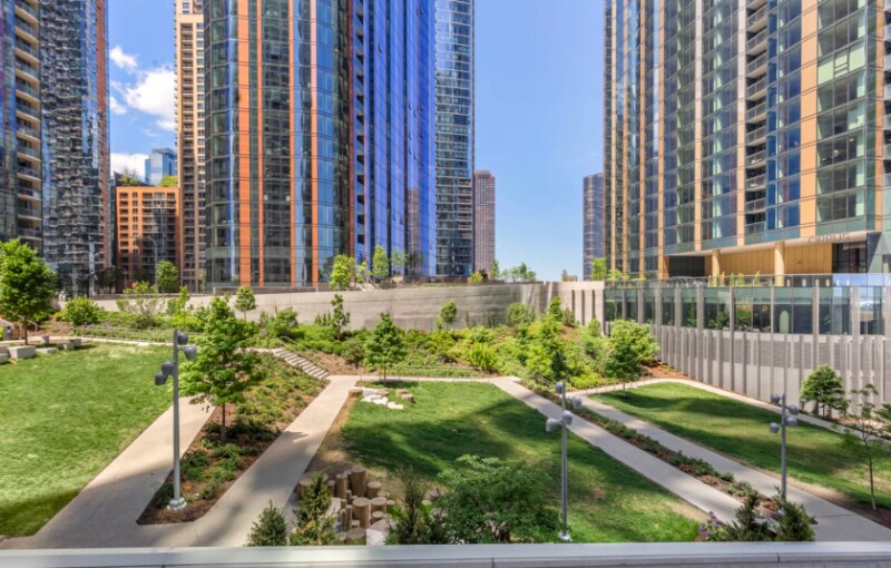 Building Photo - 190 N Harbor Dr