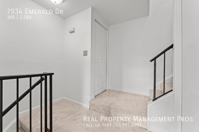 Building Photo - 7534 Emerald Dr