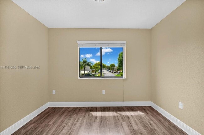 Building Photo - 4930 S University Dr