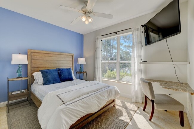 Building Photo - One of a Kind! Santa Rosa Beach Main home ...