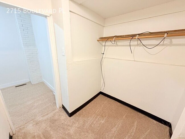 Building Photo - 2715 Boulevard Pl