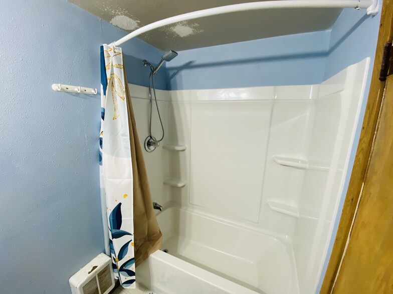 Building Photo - 224 Garfield Ave