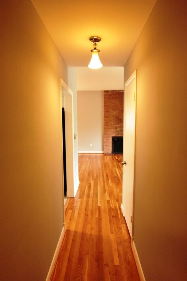 Building Photo - Awesome 4BR, 3BA Close In Bethesda Home With 2 Car Garage!!!