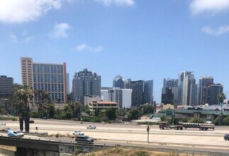Building Photo - Bankers Hill 1 Bedroom 1 Bath with Downtown San Diego Views