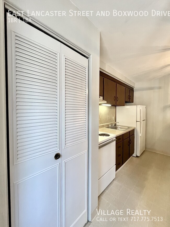 Building Photo - Budget-friendly 1-Bed w/ On-Site Laundry &...