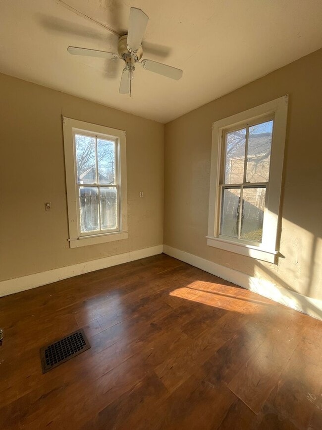 Building Photo - 1113 Constitution St