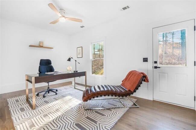 Building Photo - 507 Karen Ln