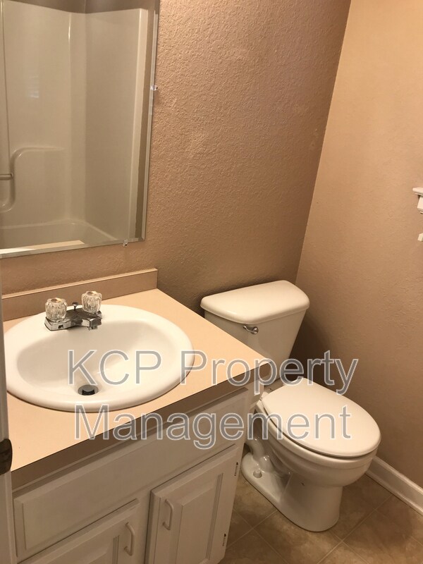 Building Photo - 811 N 48th St