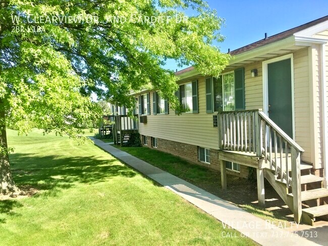 Building Photo - 81 W Clearview Dr
