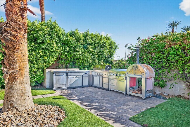 Building Photo - 75496 Desert Park Dr