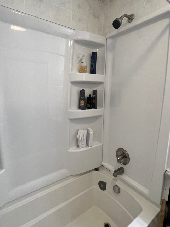 bathroom - 1314 Lincoln Way