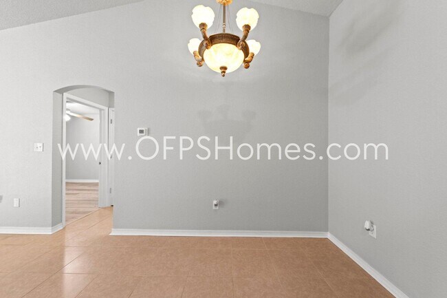 Building Photo - 107 Cabana Way
