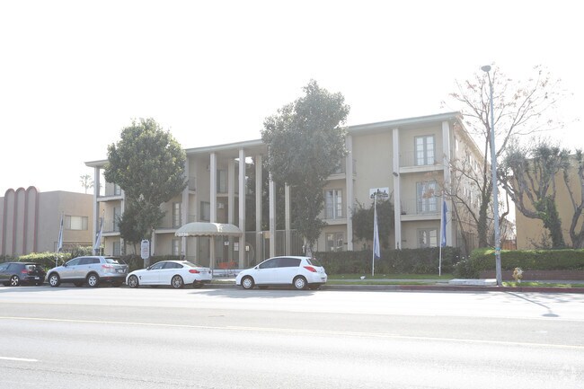 Building Photo - 21736 Roscoe Blvd