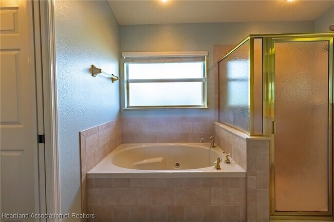 Building Photo - 4830 Pebble Beach Dr