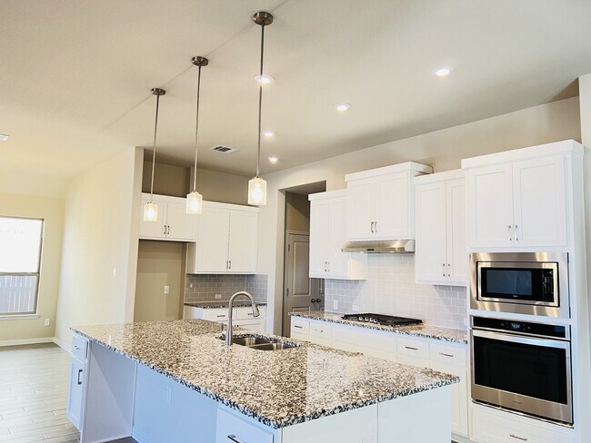 Building Photo - 3712 Fieldfare Dr