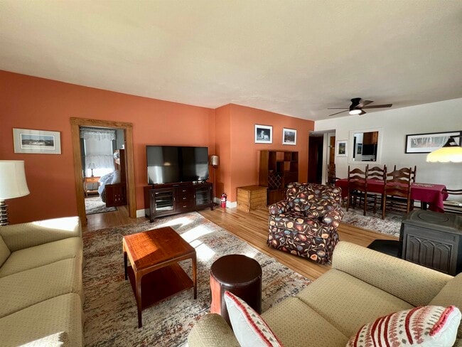 Building Photo - 1316 US-302