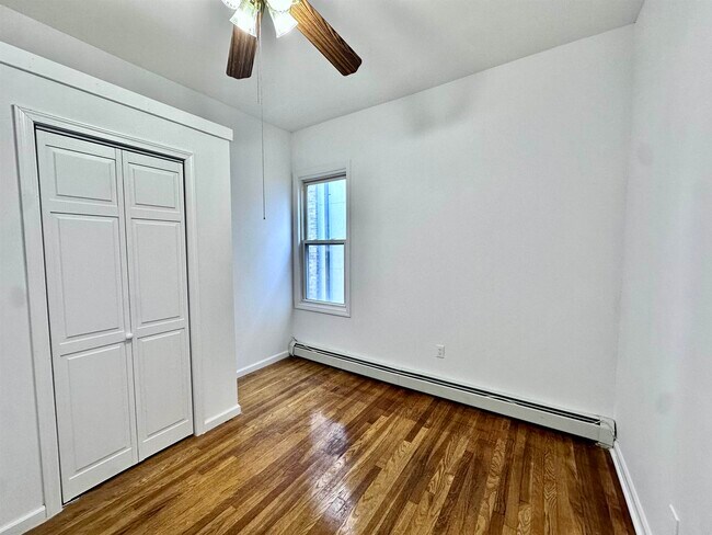 Building Photo - 809 Palisade Ave