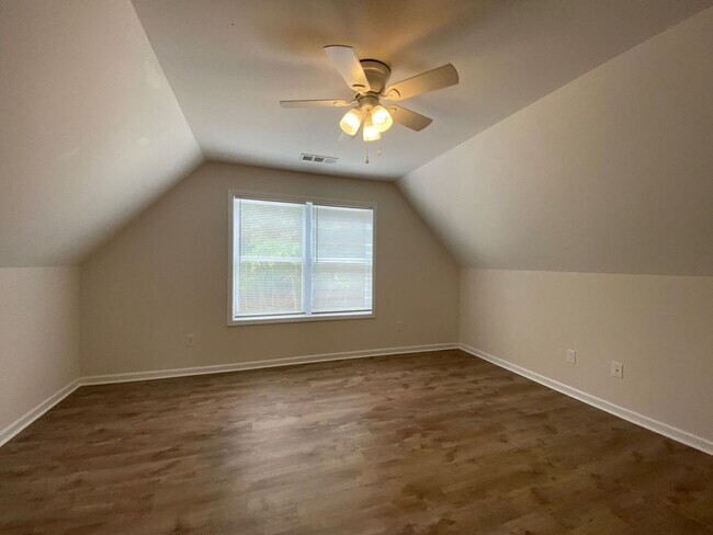 Building Photo - PRE-LEASING FOR AUGUST 2026!