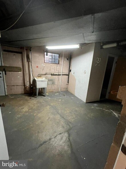 Building Photo - 8102 Carey Branch Dr