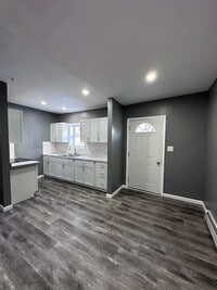 Building Photo - 153 Vine St