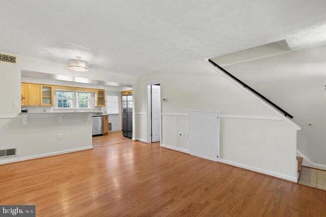 Building Photo - 138 S Virginia Ave