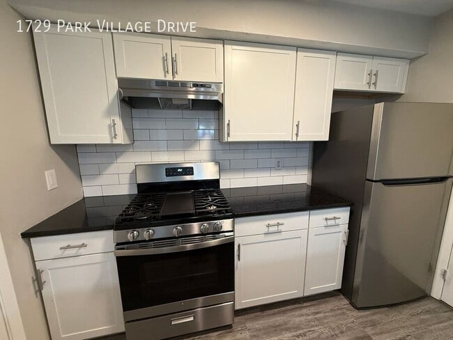 Building Photo - 1729 Park Village Dr