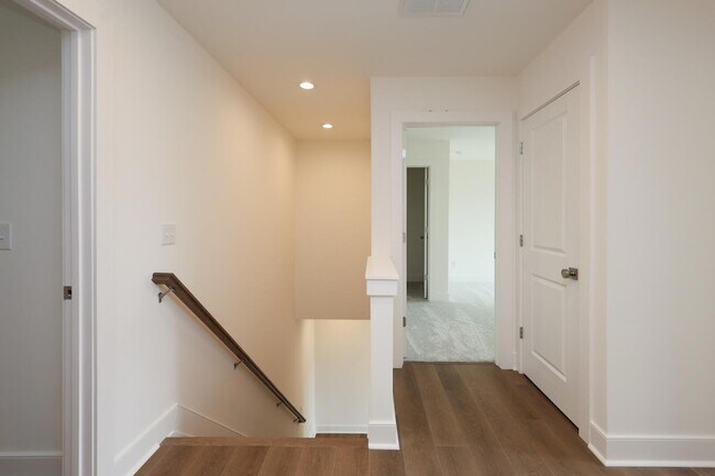 Building Photo - 208 Skaggs Blvd