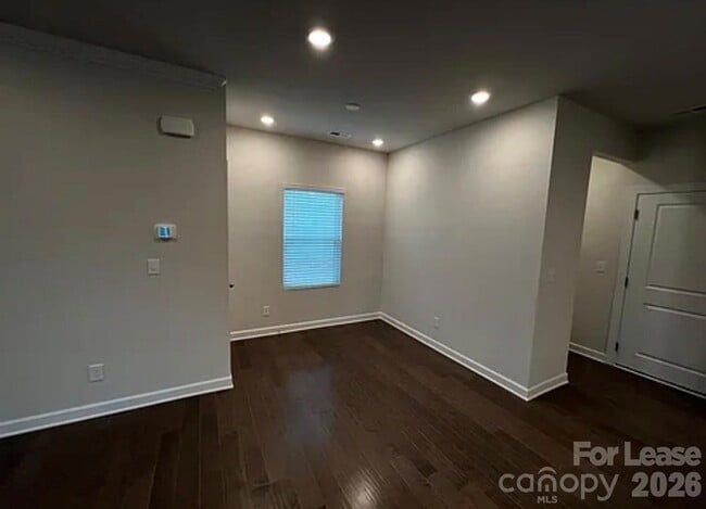 Building Photo - 826 Windage Wy