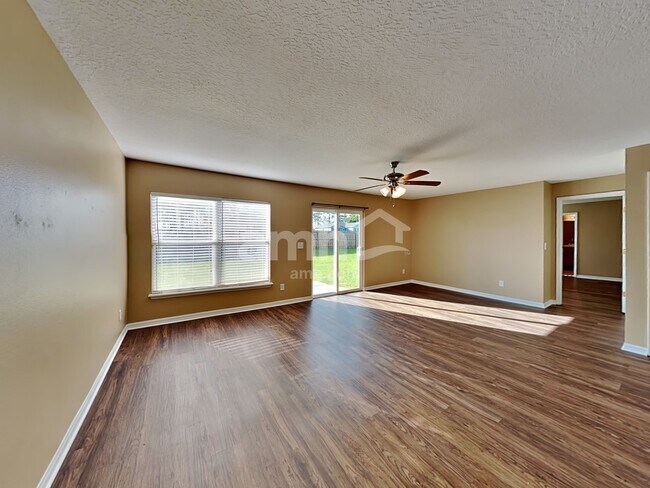 Building Photo - 1461 Whooping Dr