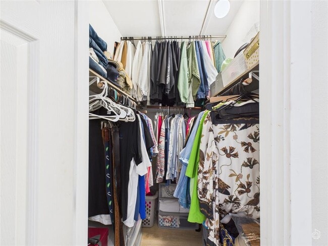 Building Photo - 5306 Beacon Dr