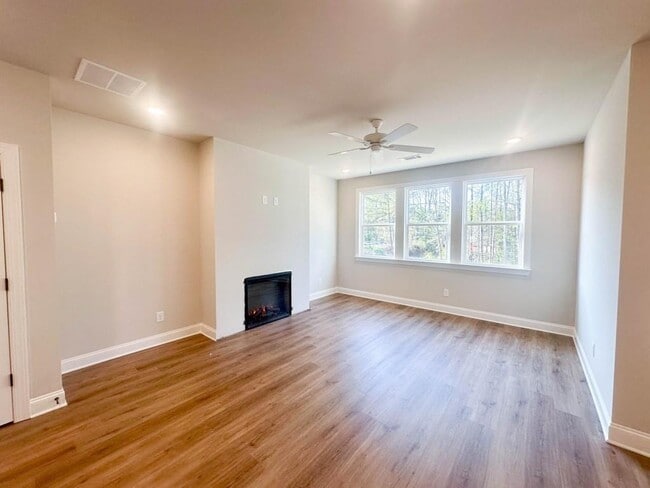 Building Photo - 2407 Malster Ln