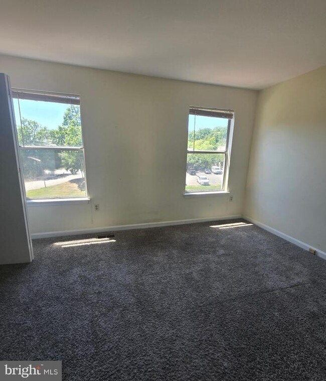 Building Photo - 15318 Gunsmith Terrace