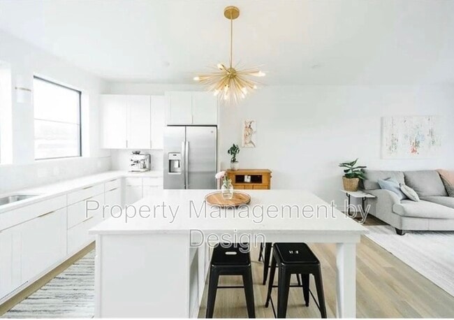 Building Photo - 1367 Keosauqua Way