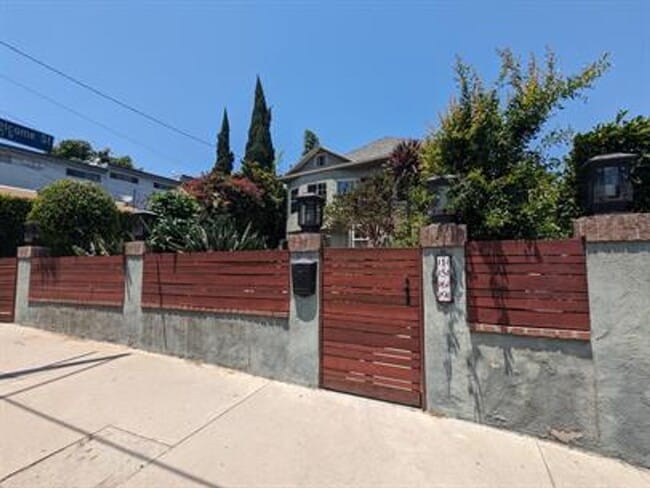 Primary Photo - Beautiful 2-Bedroom Home Now Available