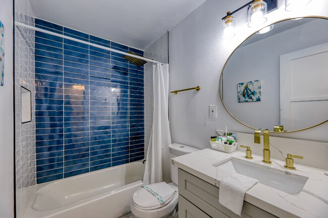 Building Photo - 1212 S 7th St