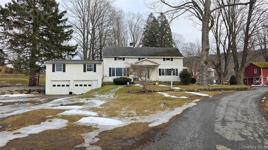 Building Photo - 460 Sinpatch Rd