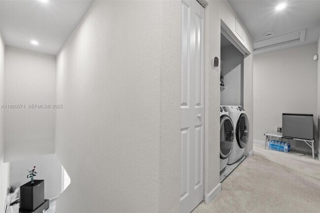 Building Photo - 610 NW 11th St