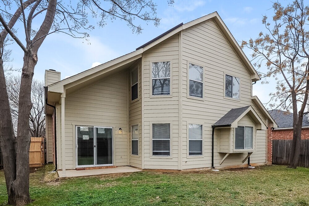 Building Photo - 8500 Charleston Ave