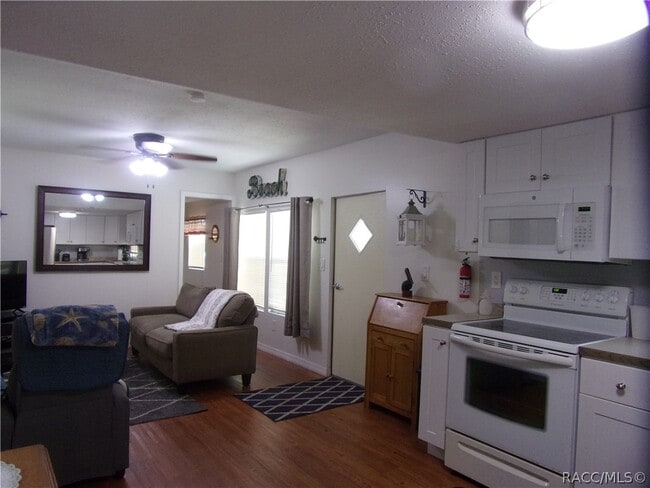 Building Photo - 8856 W Arber Ct
