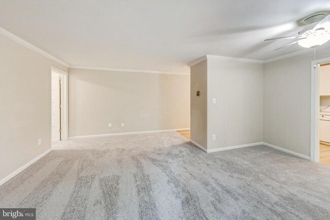 Building Photo - 10501 Montrose Ave