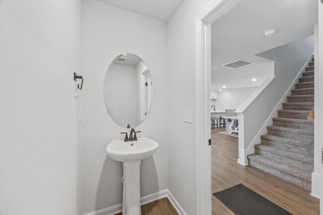 Building Photo - 27919 Chalmers Cir