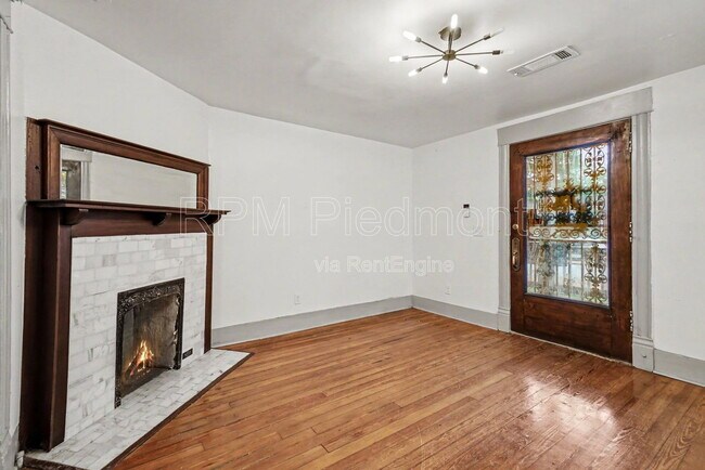 Building Photo - 931 Oglethorpe Ave SW
