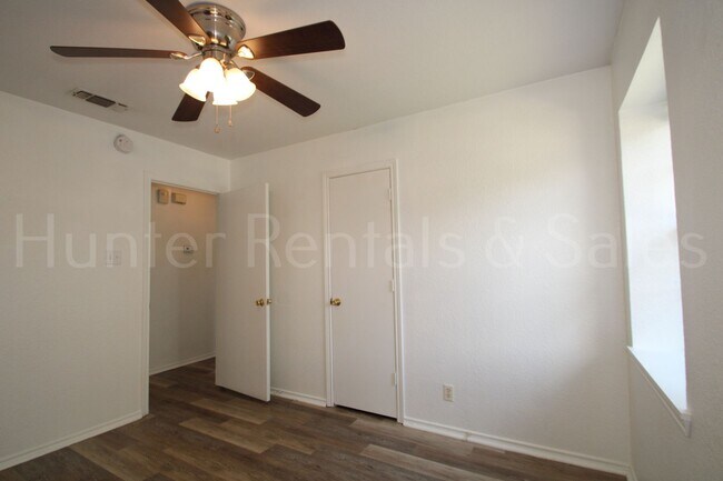 Building Photo - North Killeen!