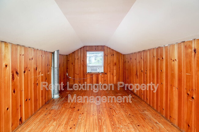 Building Photo - 1771 Harrodsburg Rd