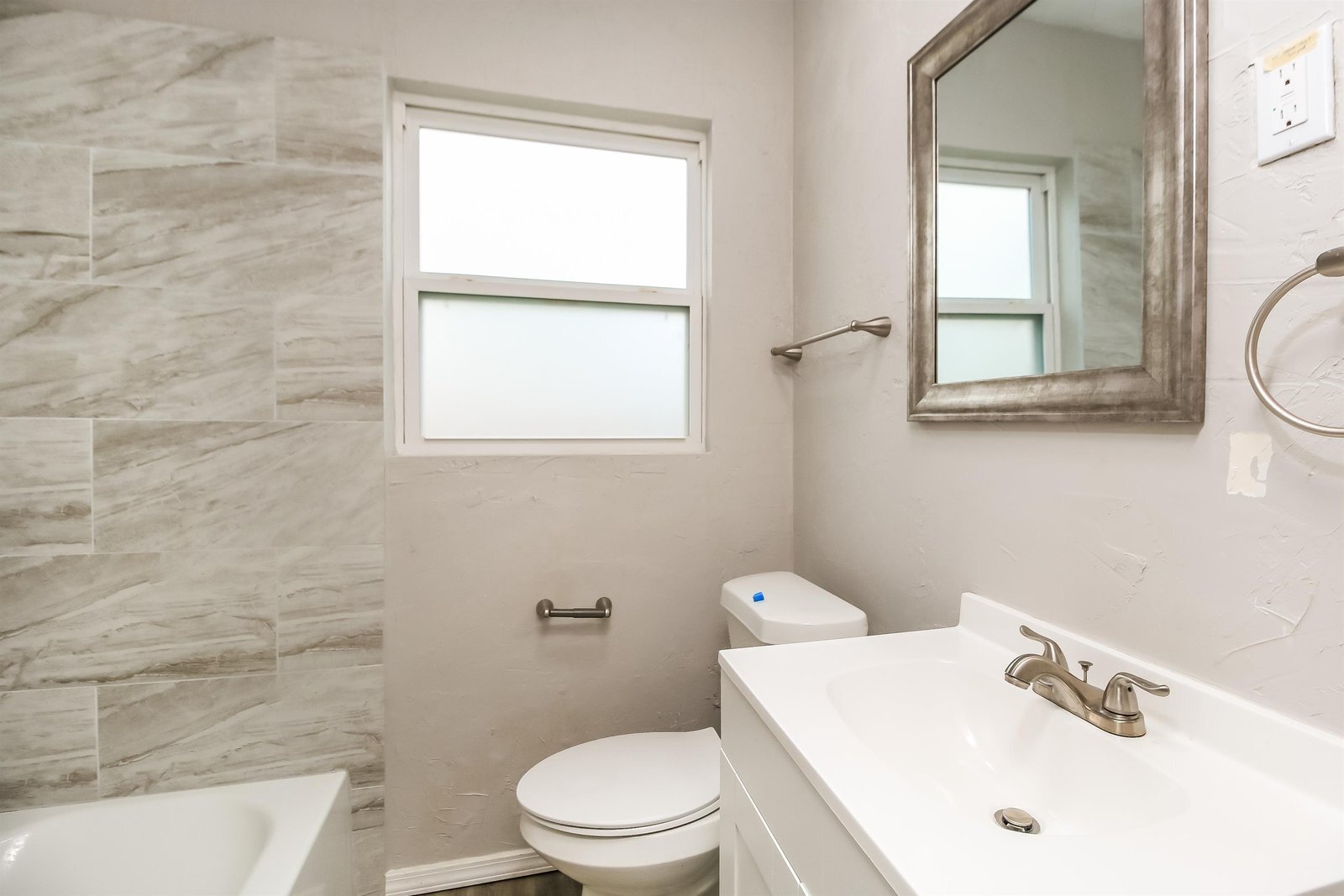 Building Photo - 1420 NW 94th St