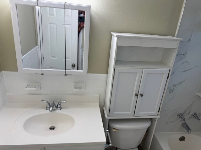Building Photo - 4063 SW 51st St