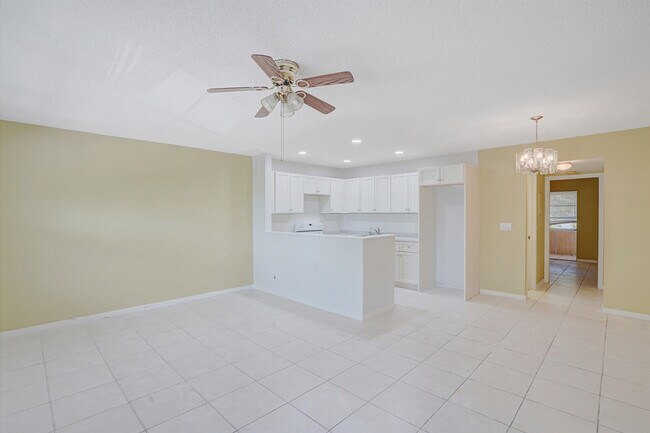 Building Photo - 177 Newport Dr